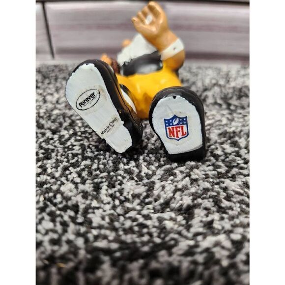 Pittsburgh Steelers Action Gnome  - Picture 6 of 7